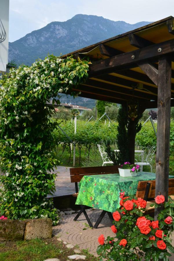 La Casa Nel Verde Арко Экстерьер фото